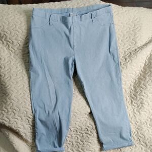 Time and Tru Blue Ankle Cropped Jeans Lightweight Denim